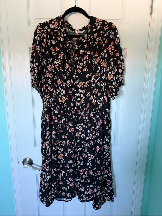 Penningtons Dresses & Skirts - Penningtons Black Floral Midi Dress with Pink and Cream Blooms